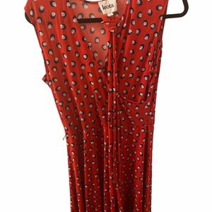 It is beautiful so polkadot dress. good condition